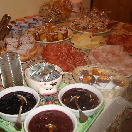 Monti Del Sole فندق مبيت وإفطار بيدافينا